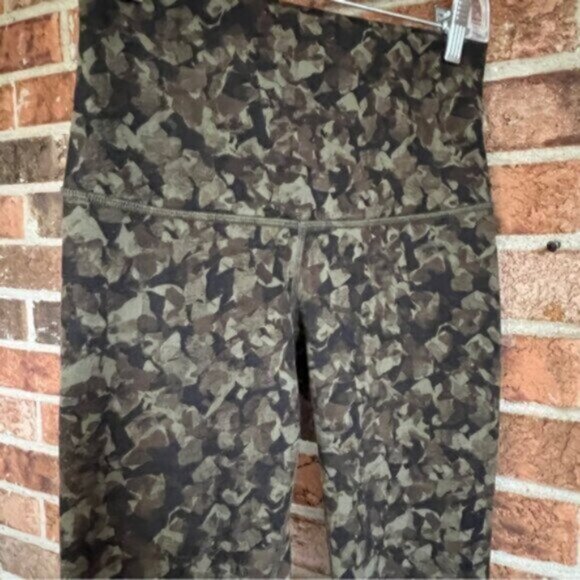 Lululemon  * Wunder Under Pant  Full-On Luon Roll Down EUC - Picture 10 of 14